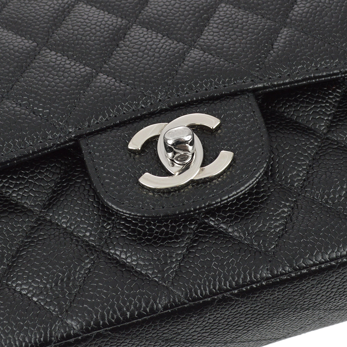 Chanel Black Caviar 中號經典雙翻蓋單肩包