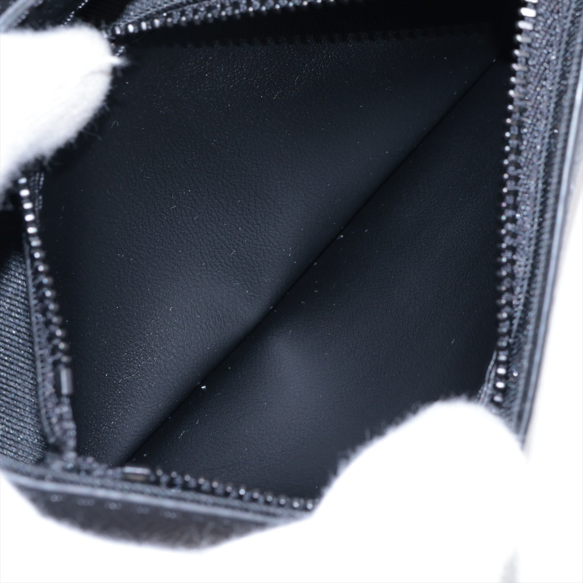 Louis Vuitton LV Aerogram Fastline Wearable Wallet M82085  Responsive