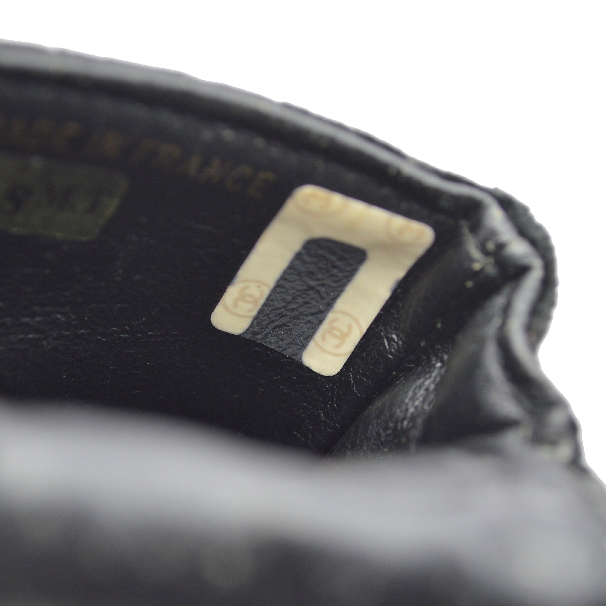 Chanel 黑色天鵝絨經典翻蓋微鏈 Pochette 手包