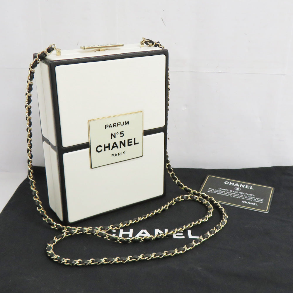 Chanel Chain Shoulder Bag .5  Box White Black  G  GD Gold Tools 31st White Black Perfume Box Mini-Bags