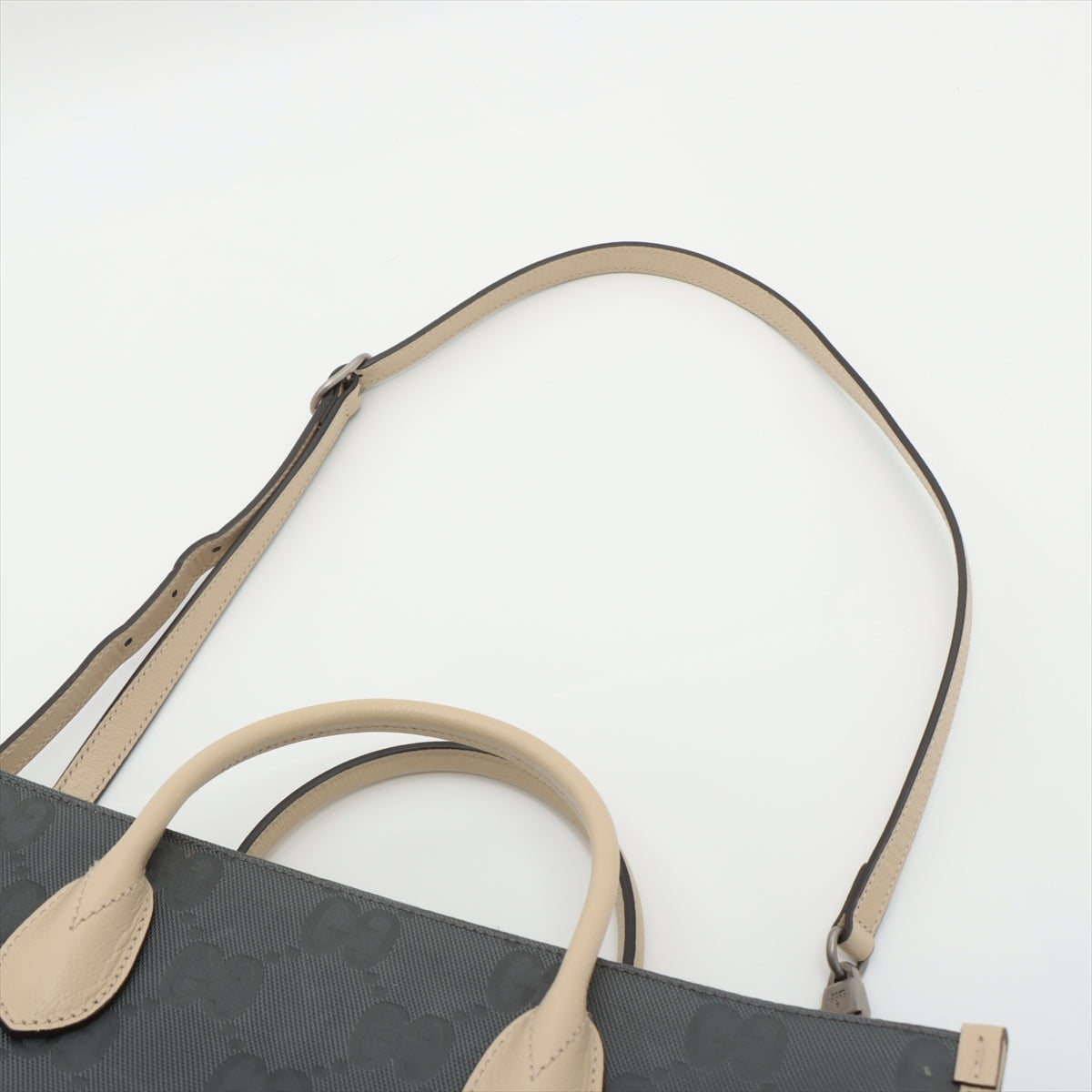 Gucci GG Nylon Off-Grid Nylon  Leather 2WAY  Bag Beige × Grey 630355
