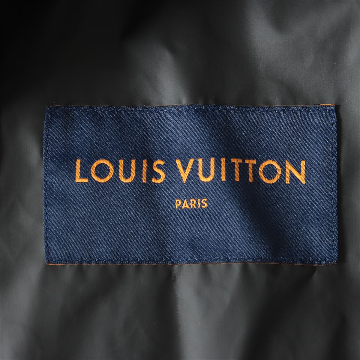Louis Vuitton 22AW Nylon Nylon Coat 50 Men Black RM222Q Mid-Length Monogram Window Breaker Staples Edition Tag Exclusive