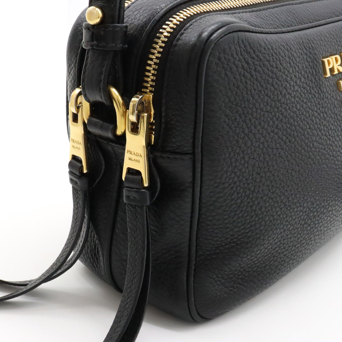 Prada vit daino leather clearance crossbody bag