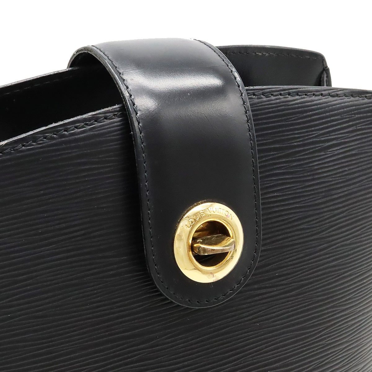 Louis Vuitton Cluny Noir Epi M52252