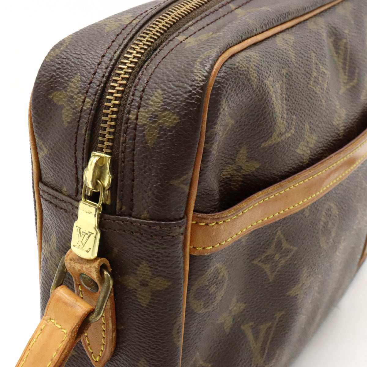 Louis Vuitton Monogram Trocadero 27 Crossbody Bag 9LV712 Leather ref.333395  - Joli Closet