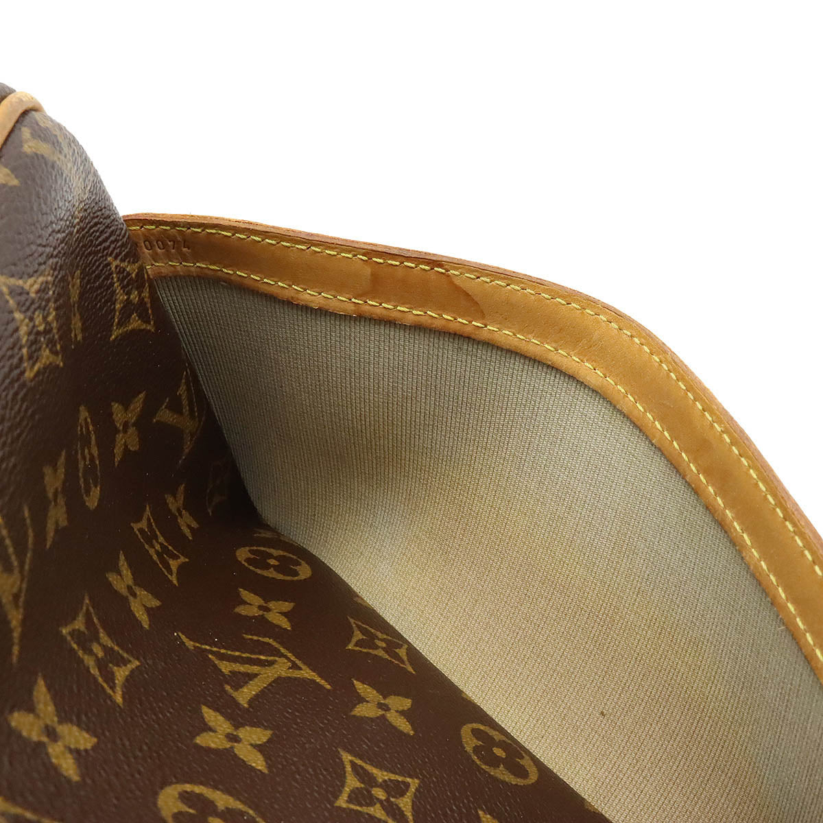 Louis Vuitton Monogram Reporter PM Crossbody Bag M45254 – Timeless Vintage  Company
