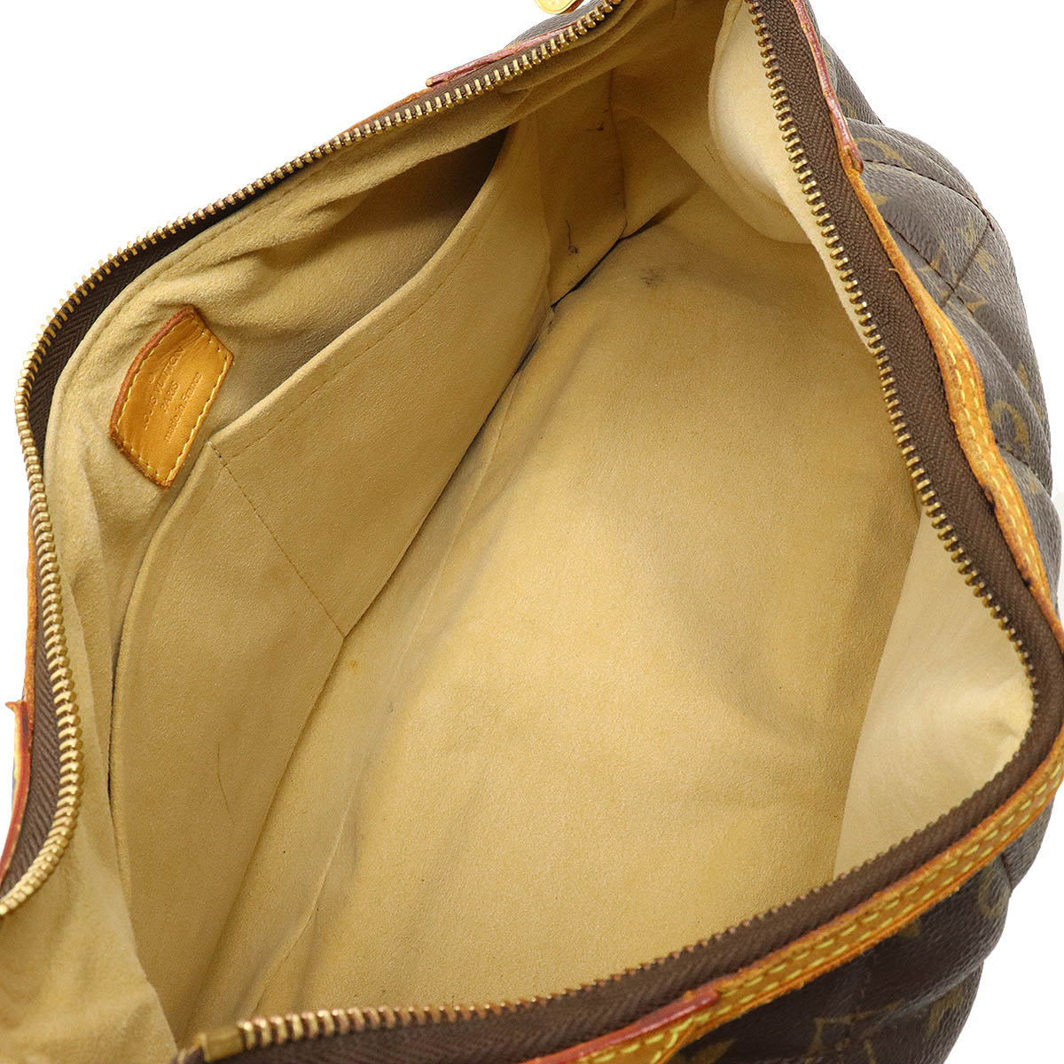 Louis Vuitton Authenticated Etoile Handbag