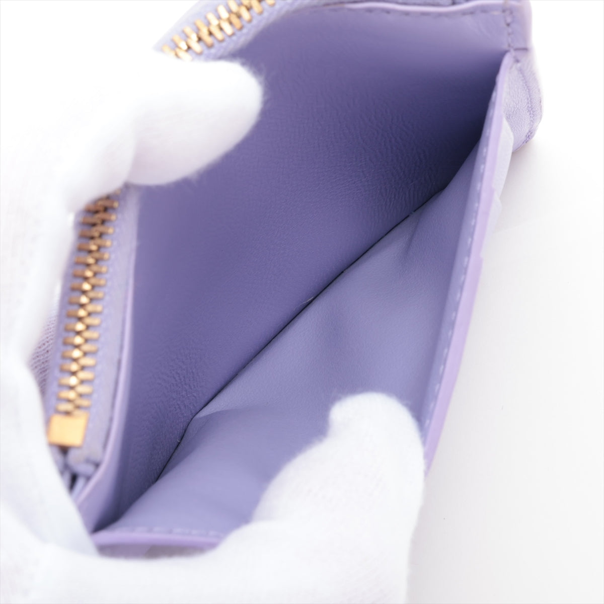 Bottega Veneta Maxine 推出皮革零錢盒珍珠