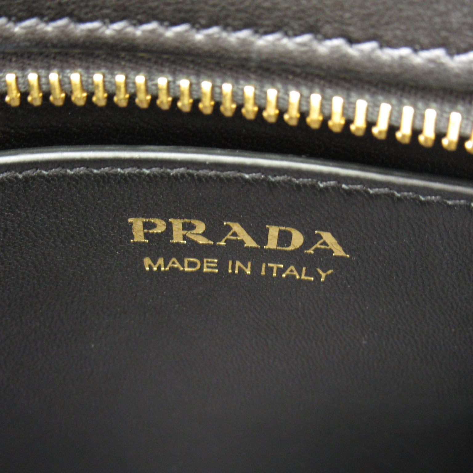 Prada Shoulder Bag Shoulder Bag Sapphire Leather  Grey / Black 1BH043