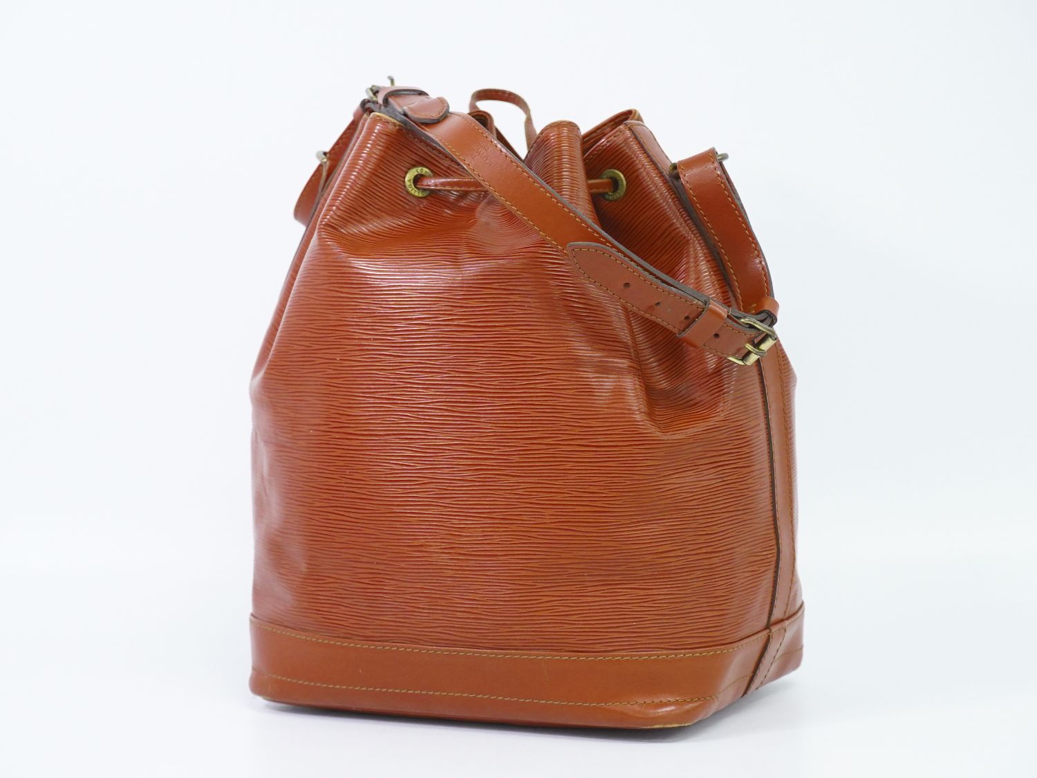 Louis Vuitton Epi Leather Keepall 55 Travel Bag – Timeless Vintage Company
