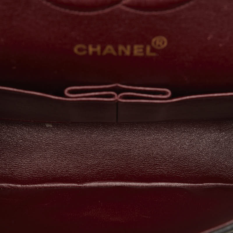 Sac à bandoulière Chanel Classic 25 à double rabat en cuir d&#39;agneau doré noir