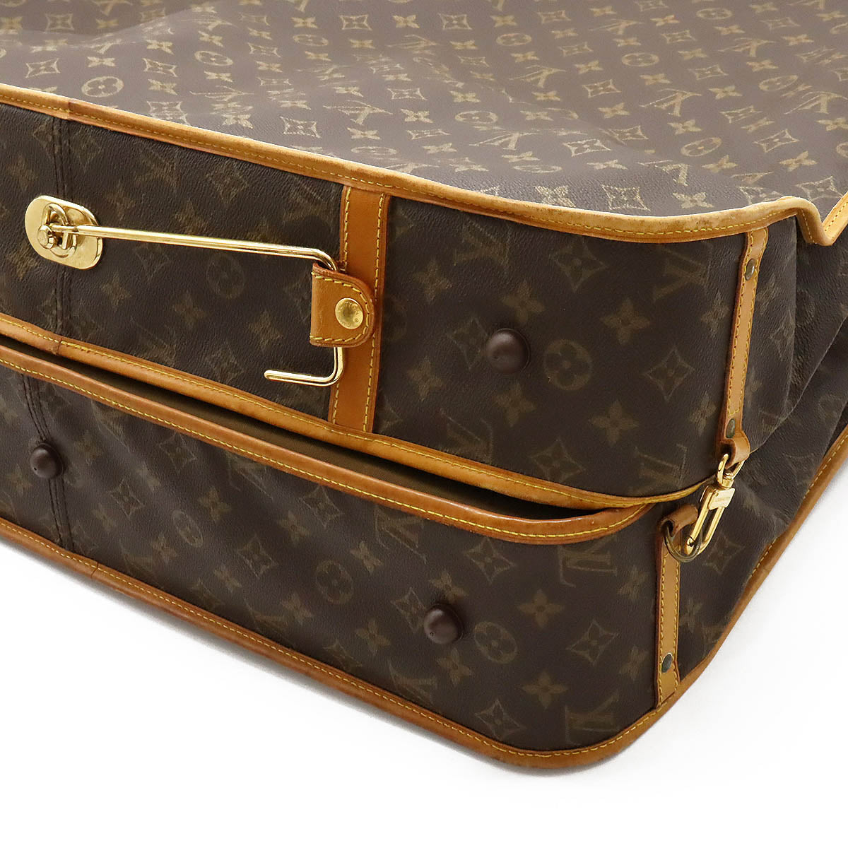 Louis Vuitton Portable Cinq Cintre Garment Case M23412 – Timeless