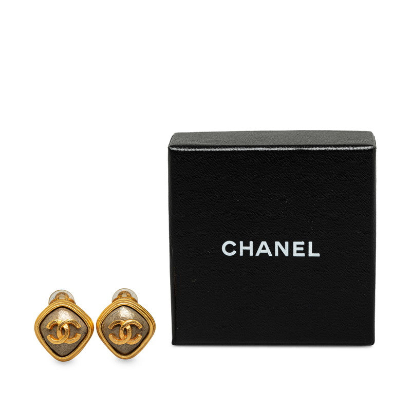 CHANEL COCOMARK STONE EARLING GOLDEN MECKING LADY CHANEL
