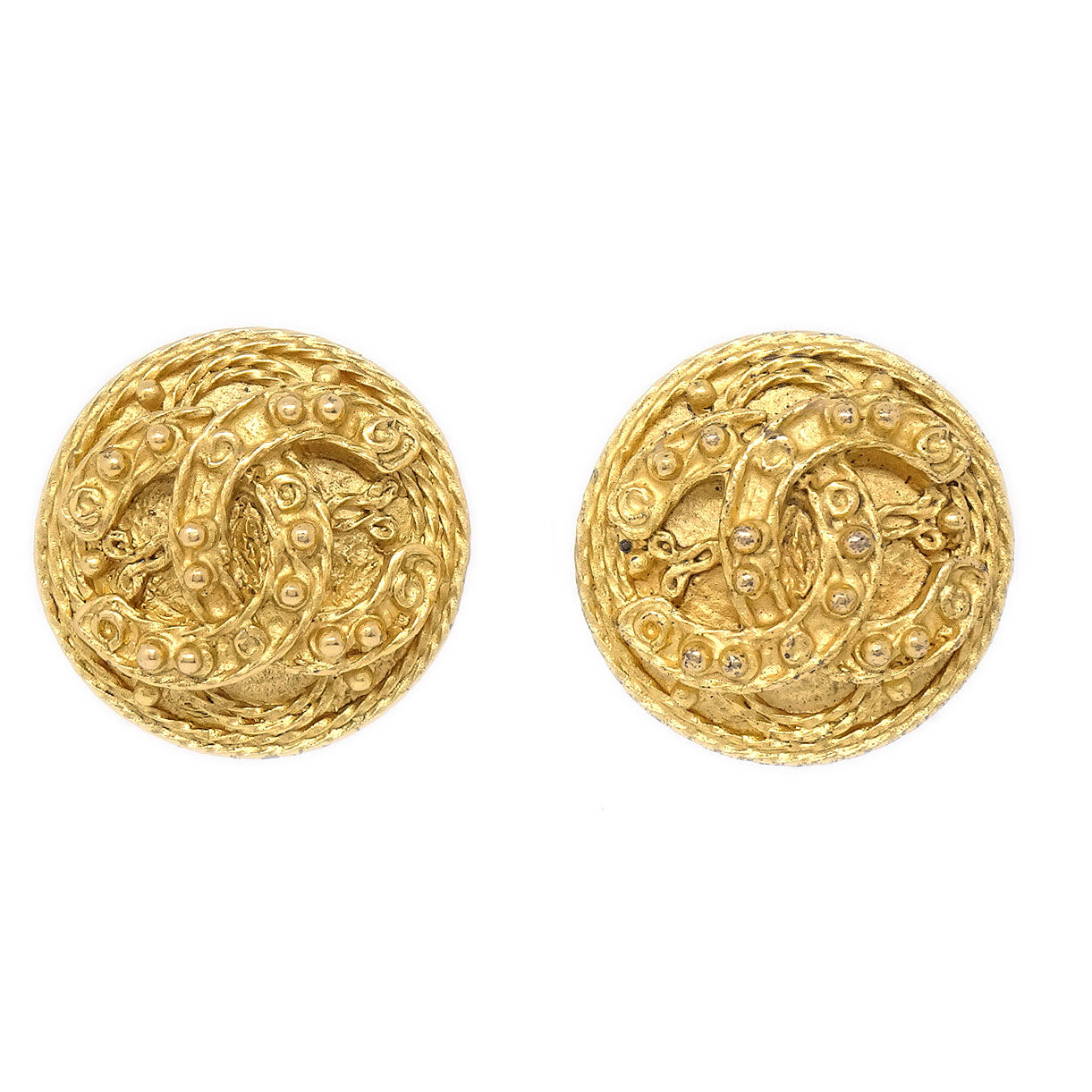Chanel 1994 Gold &#39;CC&#39; Filigree Earrings Small