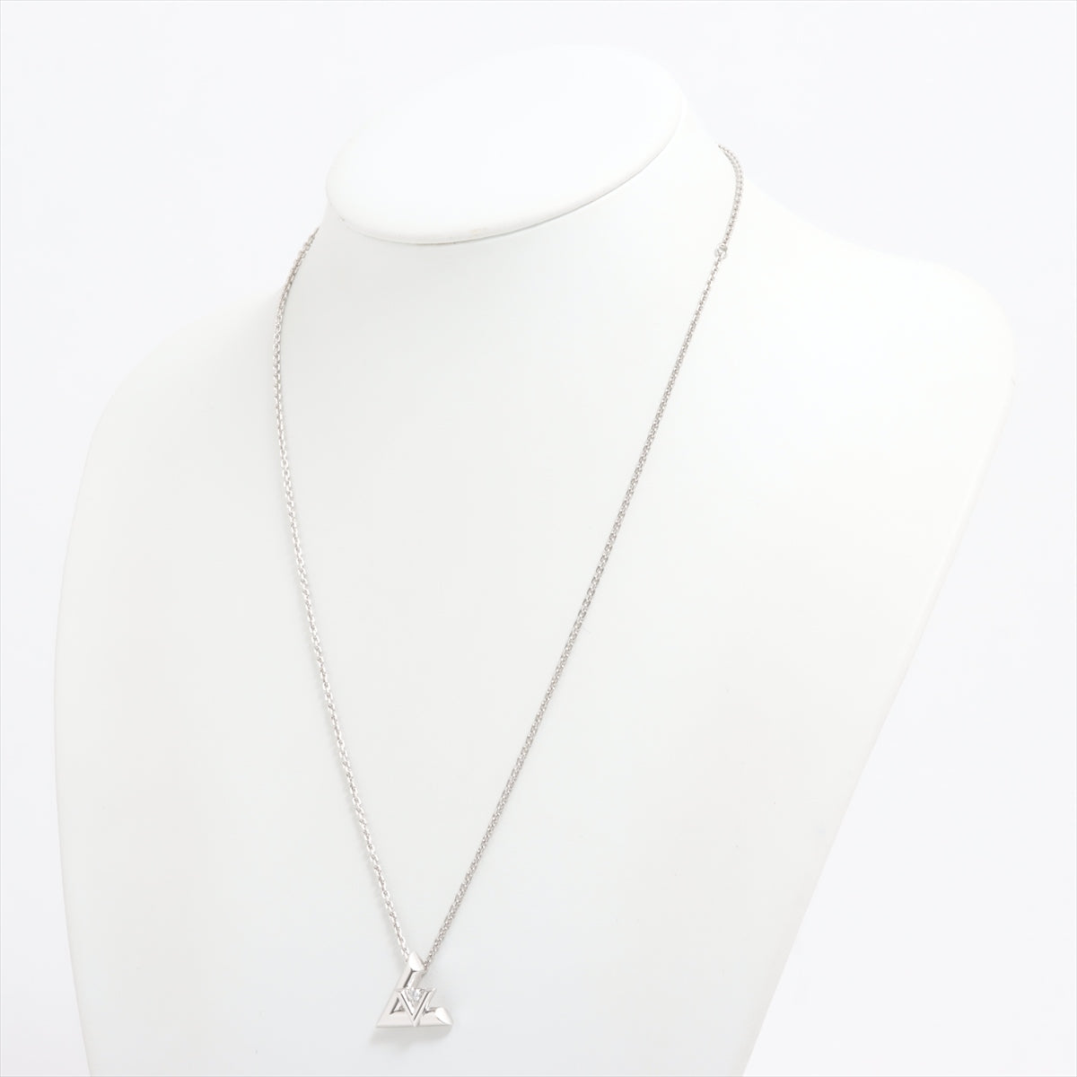 Louis Vuitton Pandantive LV Volt one GM diamond necklace 750 (WG) 18.0g