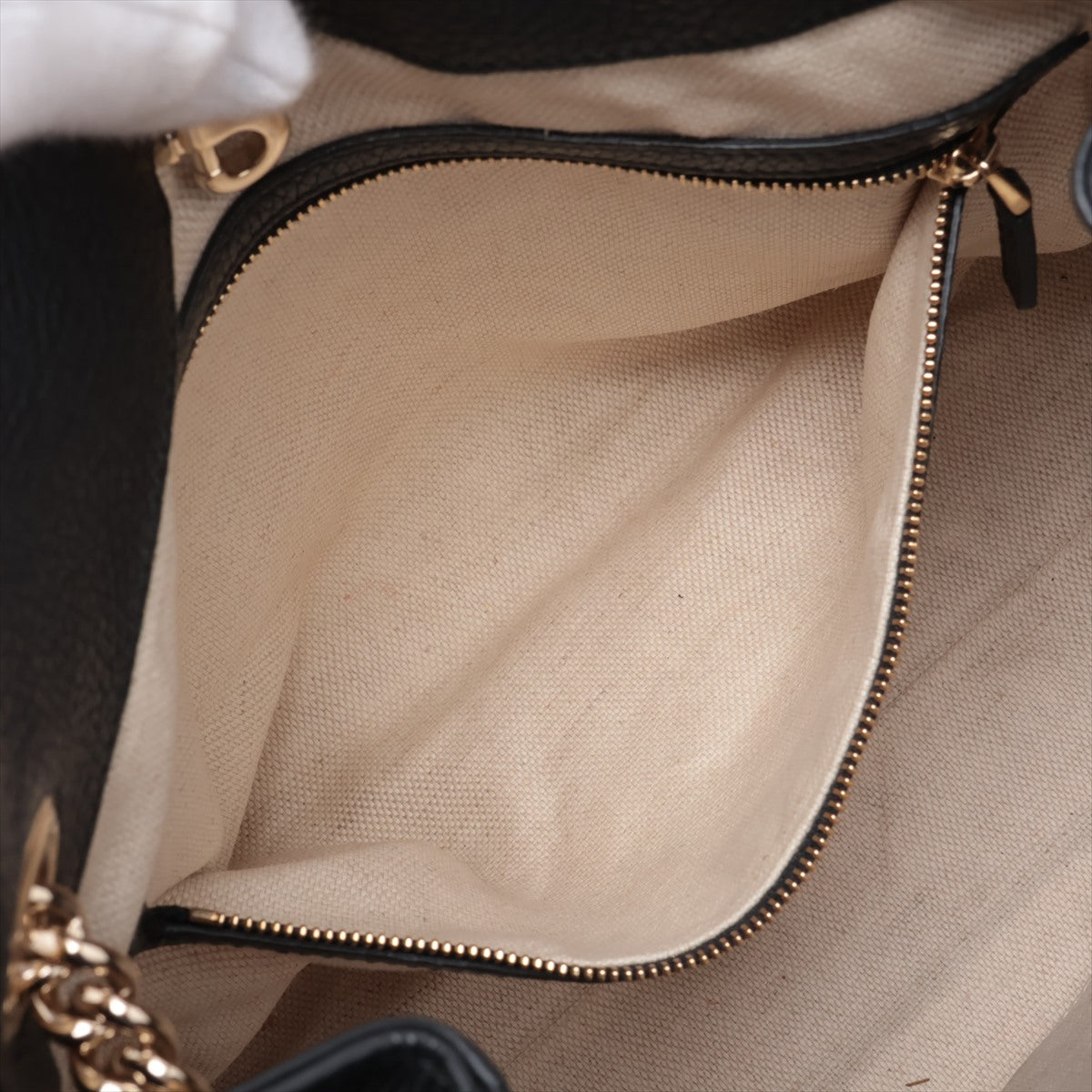 Gucci Soho Leather Chantantot Top Bag Black 536196
