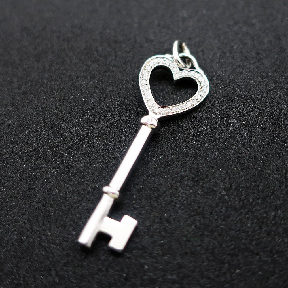 Tiffany Heart Key Diamond Neckstop 750WG White G Pendant Top Medium Jewelry