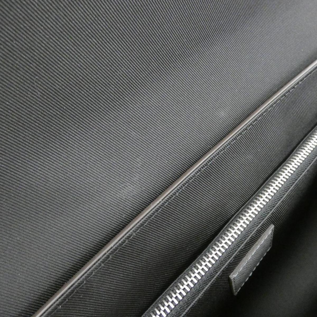 Louis Vuitton Taiga  Flap Messenger M30808 Shoulder Bag