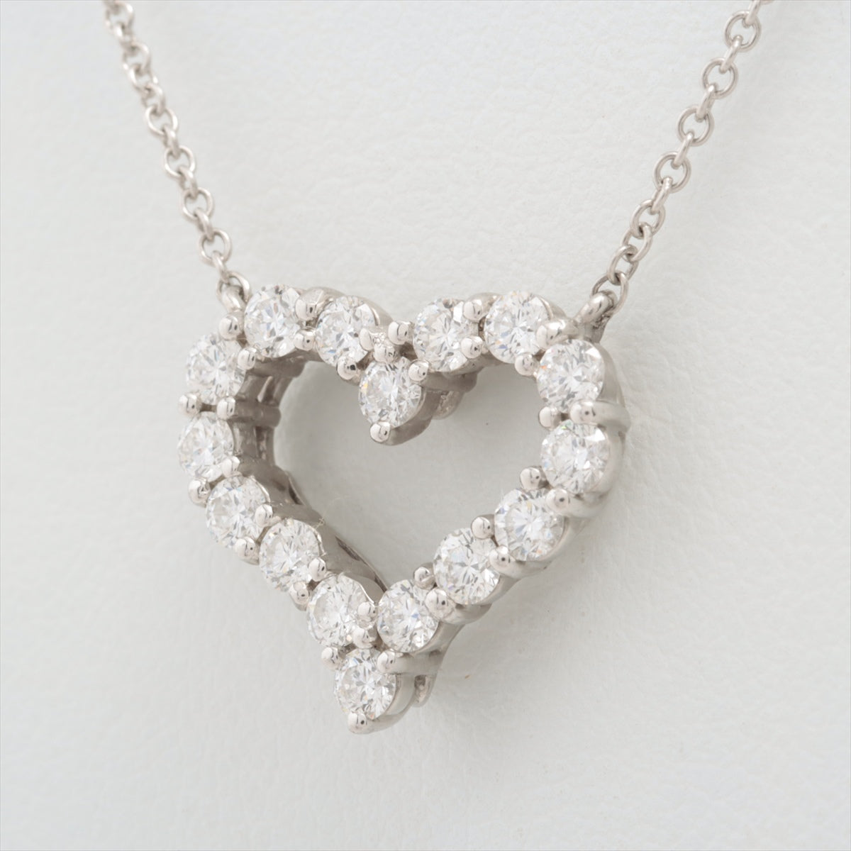 Tiffany&#39;s Centimental Heart Medium Diamond Necklace Pt950 4.9g