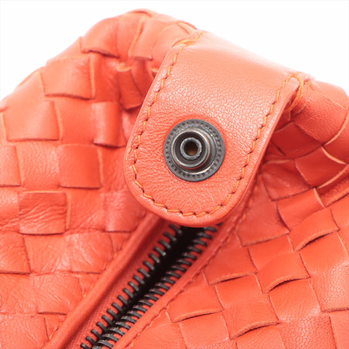 Bottega Veneta Intrecciato Leather Handbag Red 114087