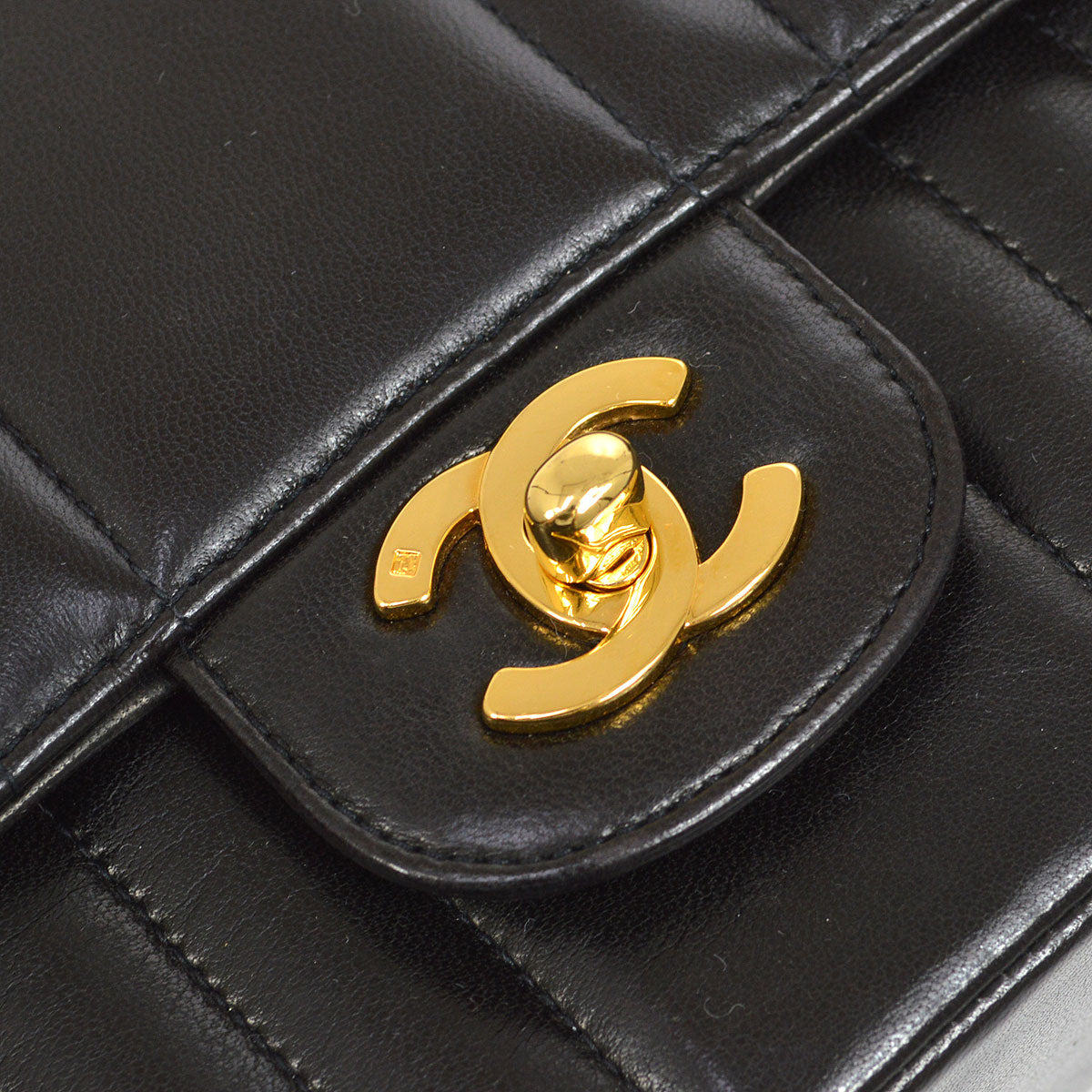 Chanel 1991-1994 Black Lambskin Medium Vertical Stitch Classic Single Flap Bag