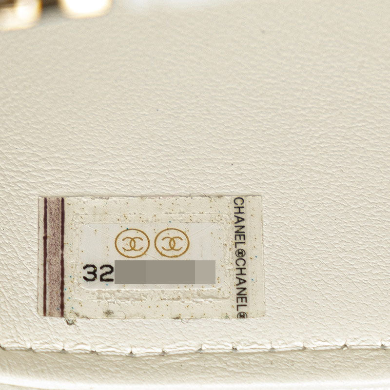 Chanel Matrasse Coco Chain Mini Bag Shoulder Bag Pochette White Caviar S  Chanel