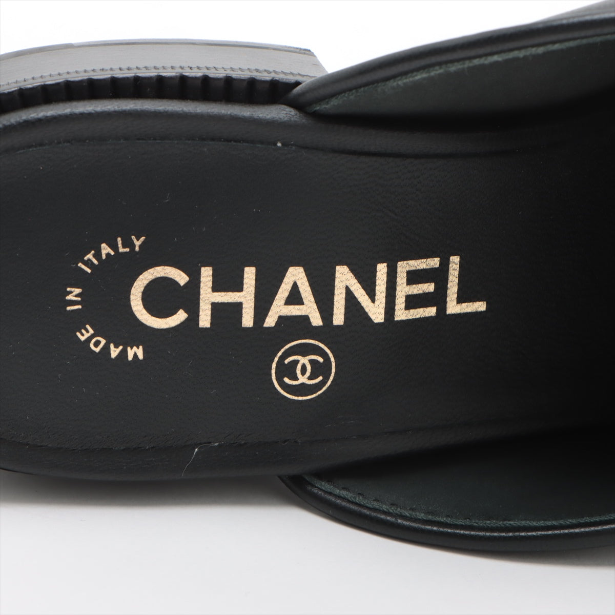 Chanel Coco 20B Leather Mould 37.5C  Black G36510 Matrasse Box