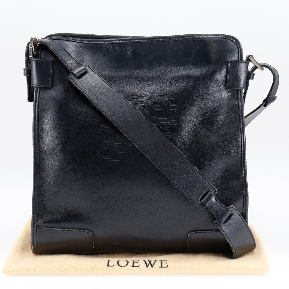 Loewe Anagram Shoulder Bag    Magnet  Anagram  B-Ranked Wipes