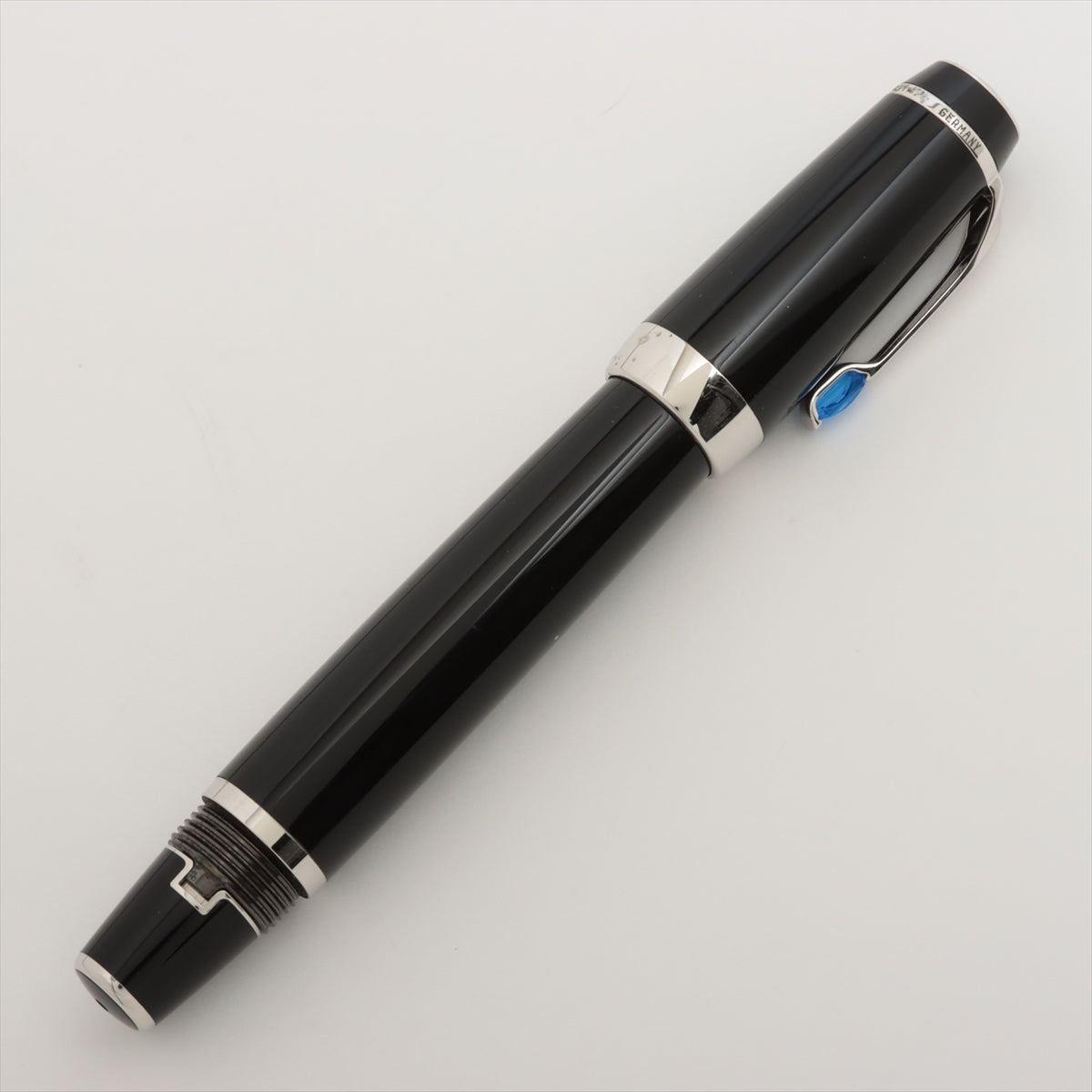 Mont Blanc 25131 Boem Blue Millennium Pen GP  Regin Black Pen 14K