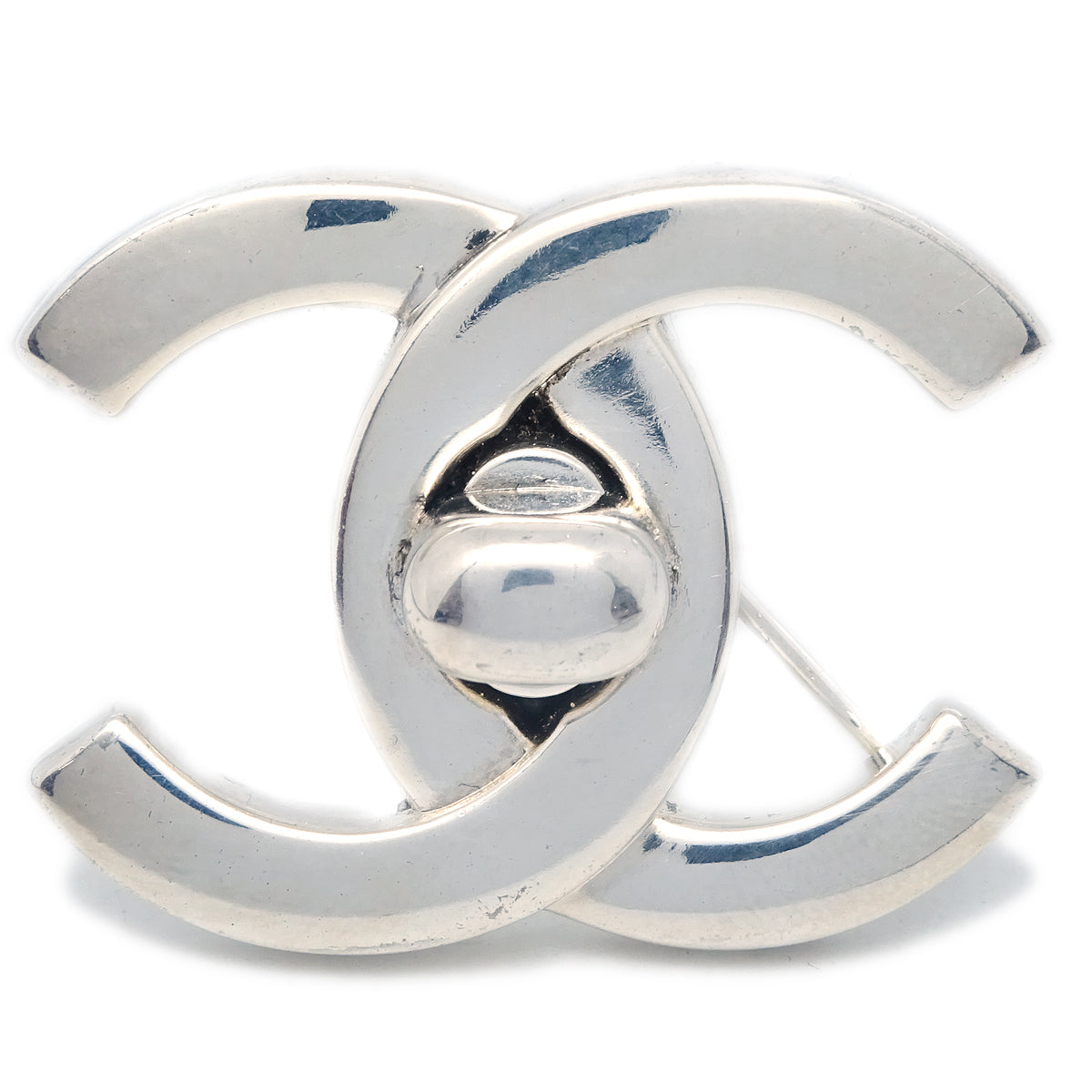 Chanel Turnlock 胸針銀質大號 96P