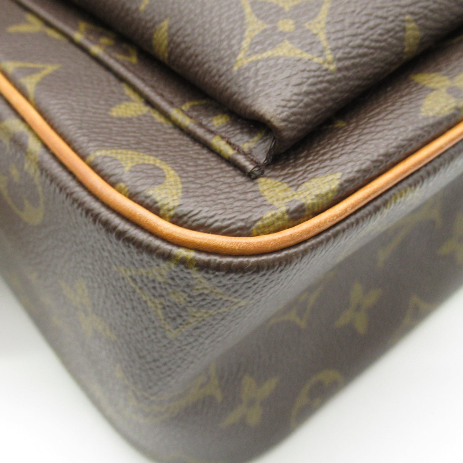 Louis Vuitton Viva City GM Shoulder Bag PVC Coated Canvas Monogram  Brown M51163