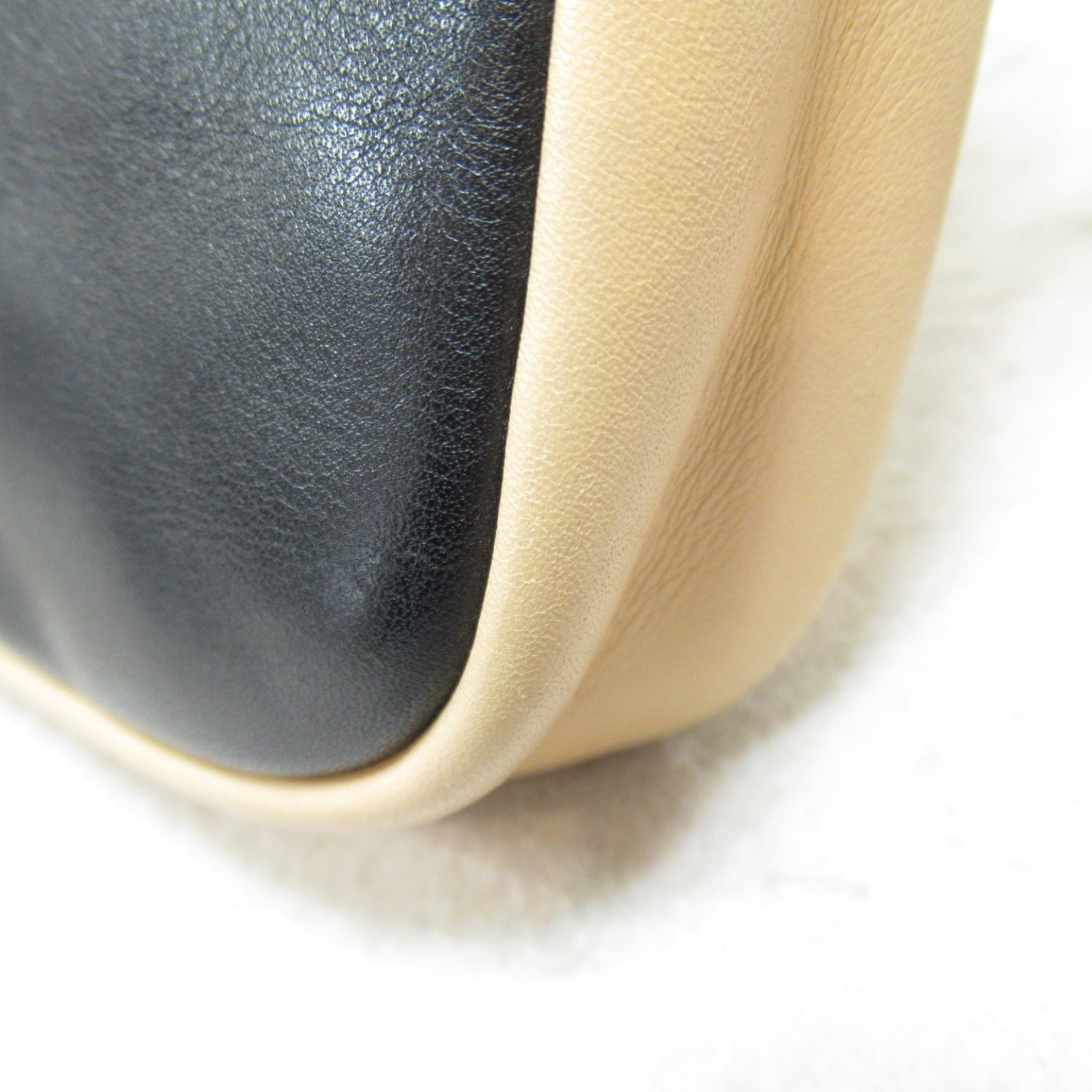 Chanel CHANEL Combo Line Accessory Pochette Accessory Pochette (Hands-on) Bag   Beige / Black A25175