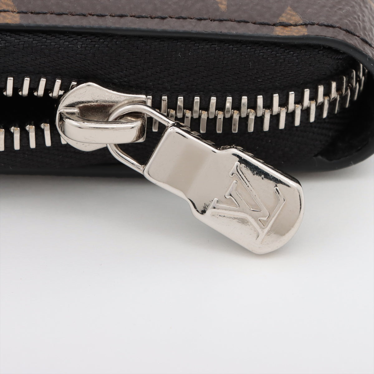 Louis Vuitton Monogram Zippyr Dragon M69407 Black x Brown Round Zipper Wallet