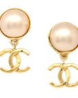 Chanel 1995 Pearl Earrings Clip-On 95P