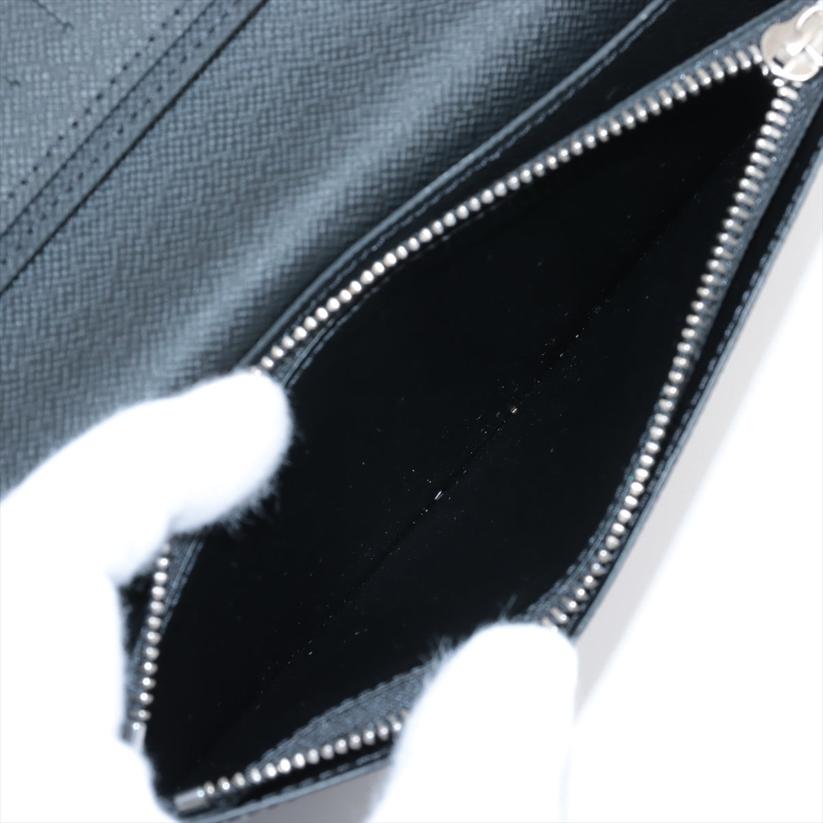 Louis Vuitton Taiga Portefolio Braza M30285 Noneir   Wallet