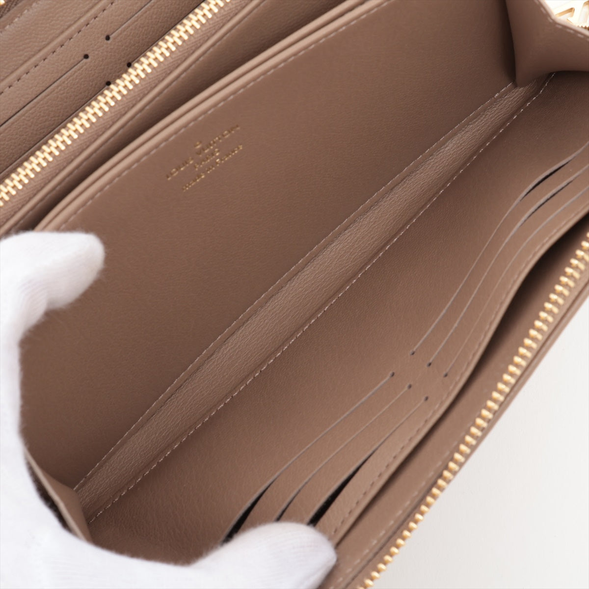 Louis Vuitton Monogram Embos Zippyr Wallet M81511 Top Round Zipper Wallet