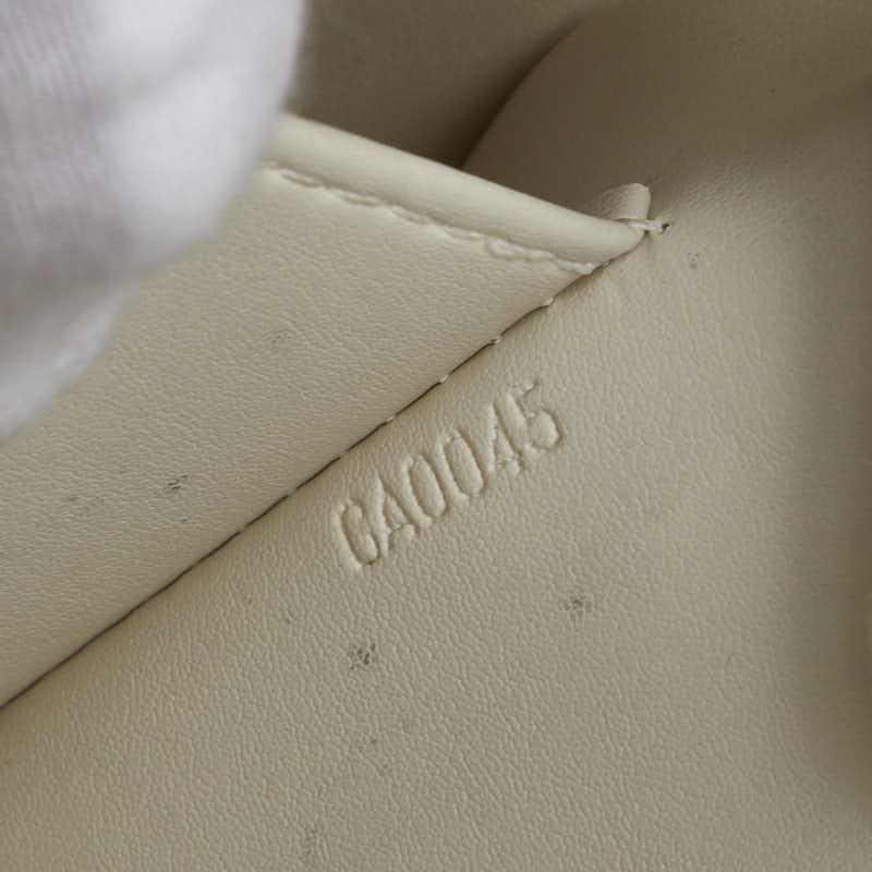 Louis Vuitton Monogram Vernis Thompson Street Shoulder Bag M91203 Pearl White Patent Leather  Louis Vuitton