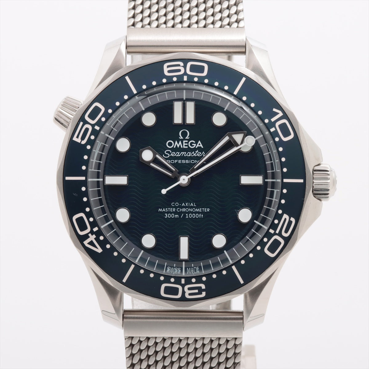 Omega al Diver 300M 007 James Bond 60th Anniversary Model 210.30.42.20.03.002 SS AT Blue Screw Backpacked