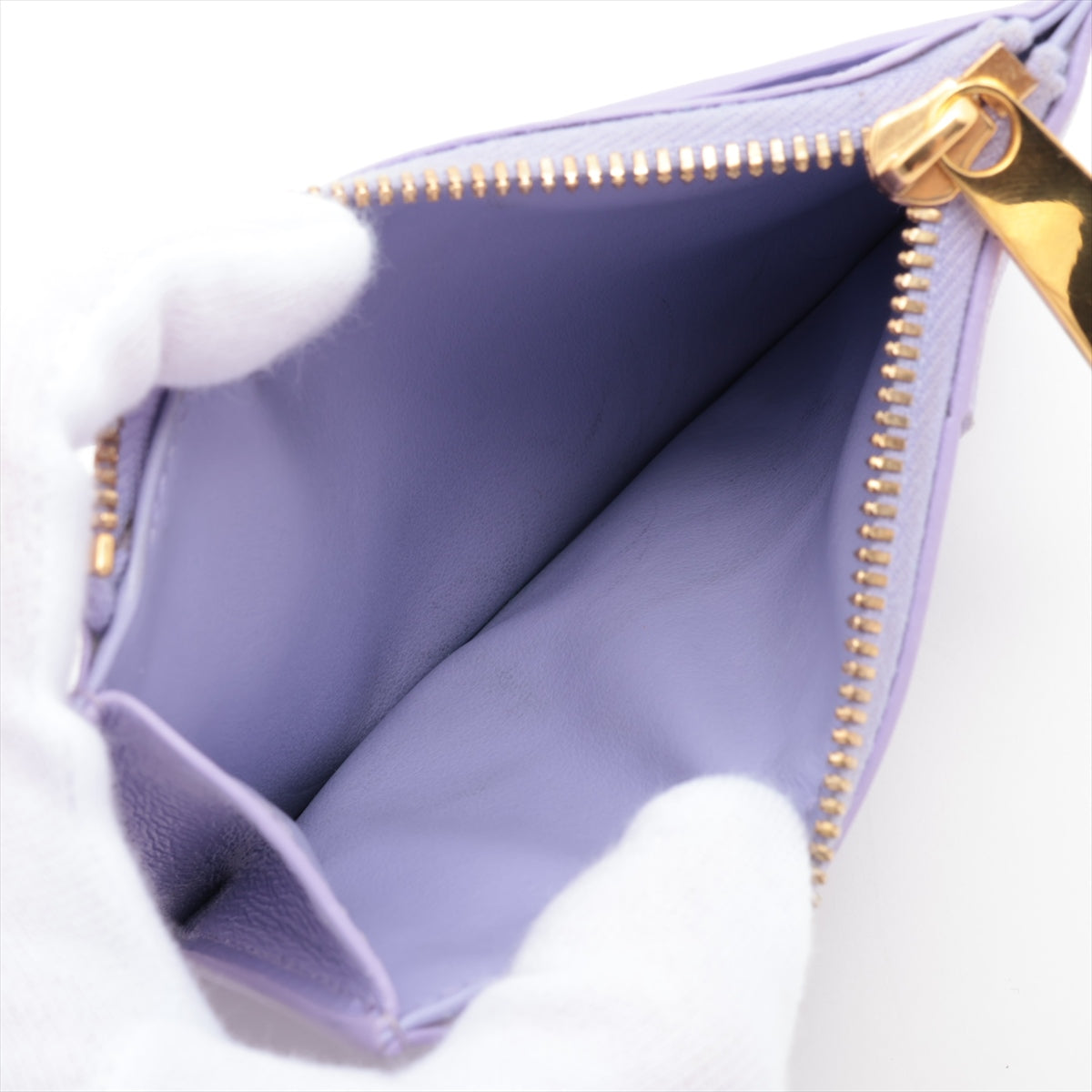 Bottega Veneta Maxine 推出皮革零錢盒珍珠