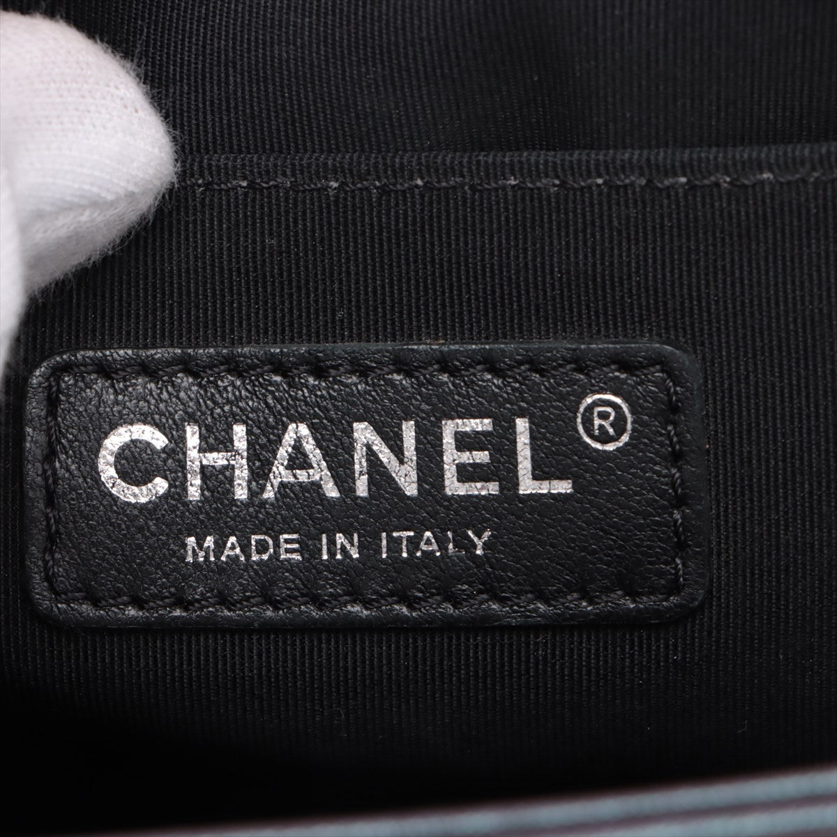 Chanel Boy Chanel 皮革鏈條單肩包珍珠 G A67086