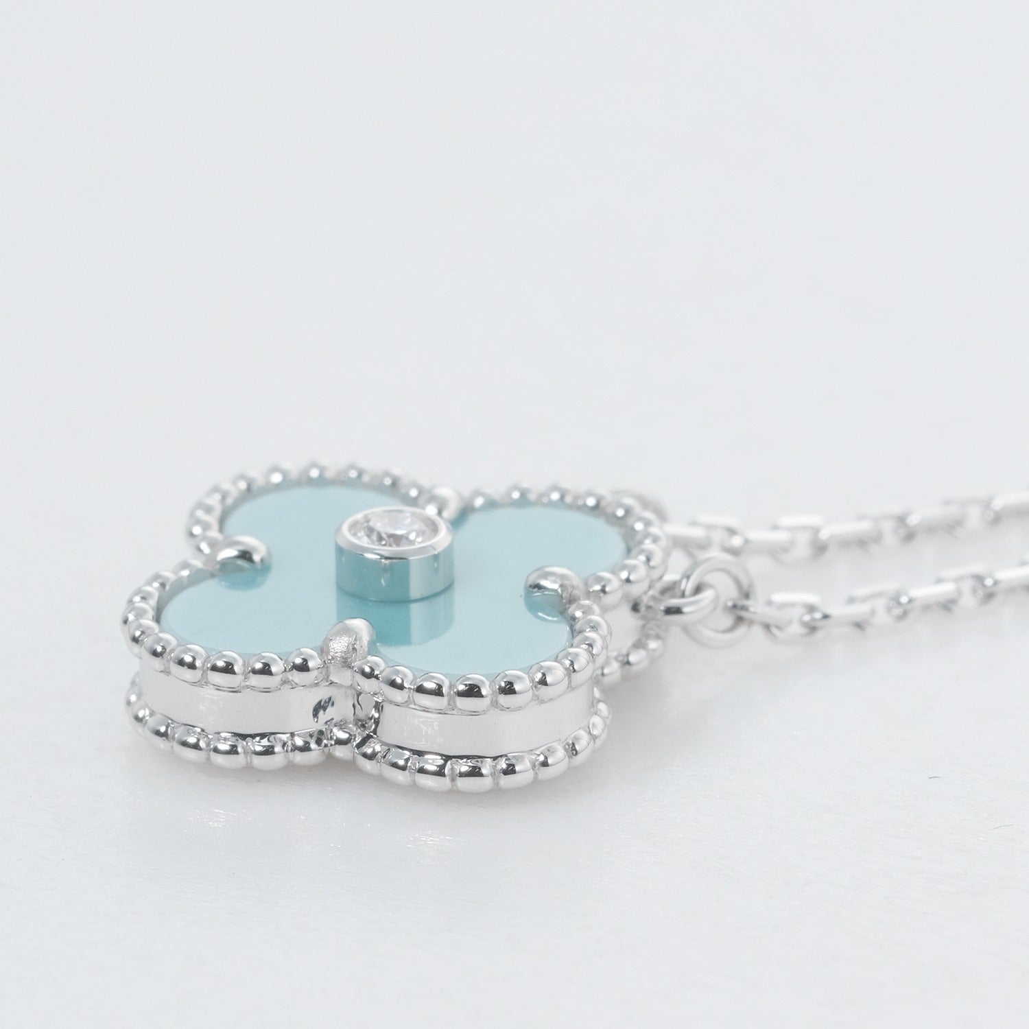 Van Cleef & Arpels vint Alhambra necklace 2022 holid VCARP9RU00 K18 WG white g diamond  7.01g  quality clay