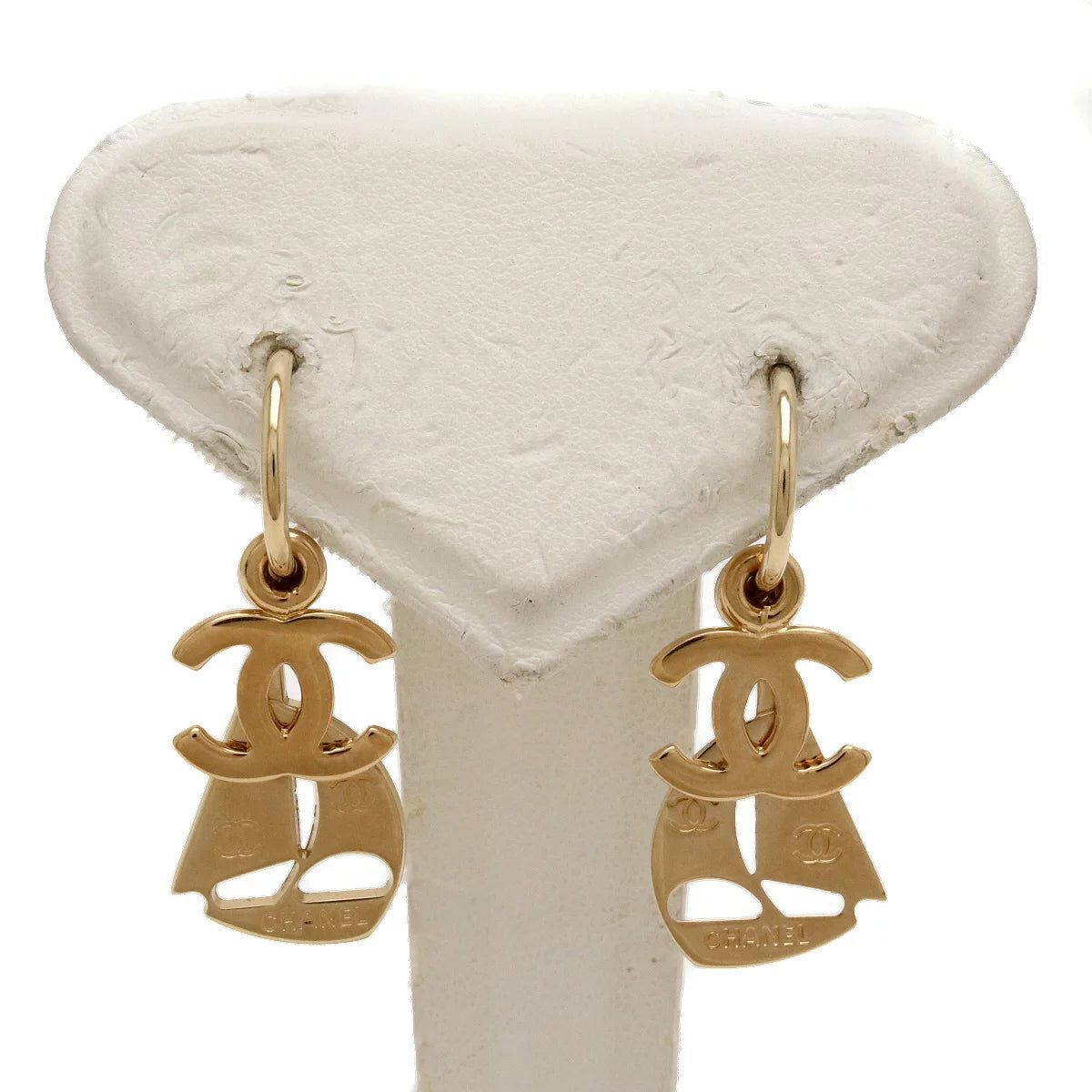 Chanel Yacht Sailing Hoop Earrings Gold – Timeless Vintage Company