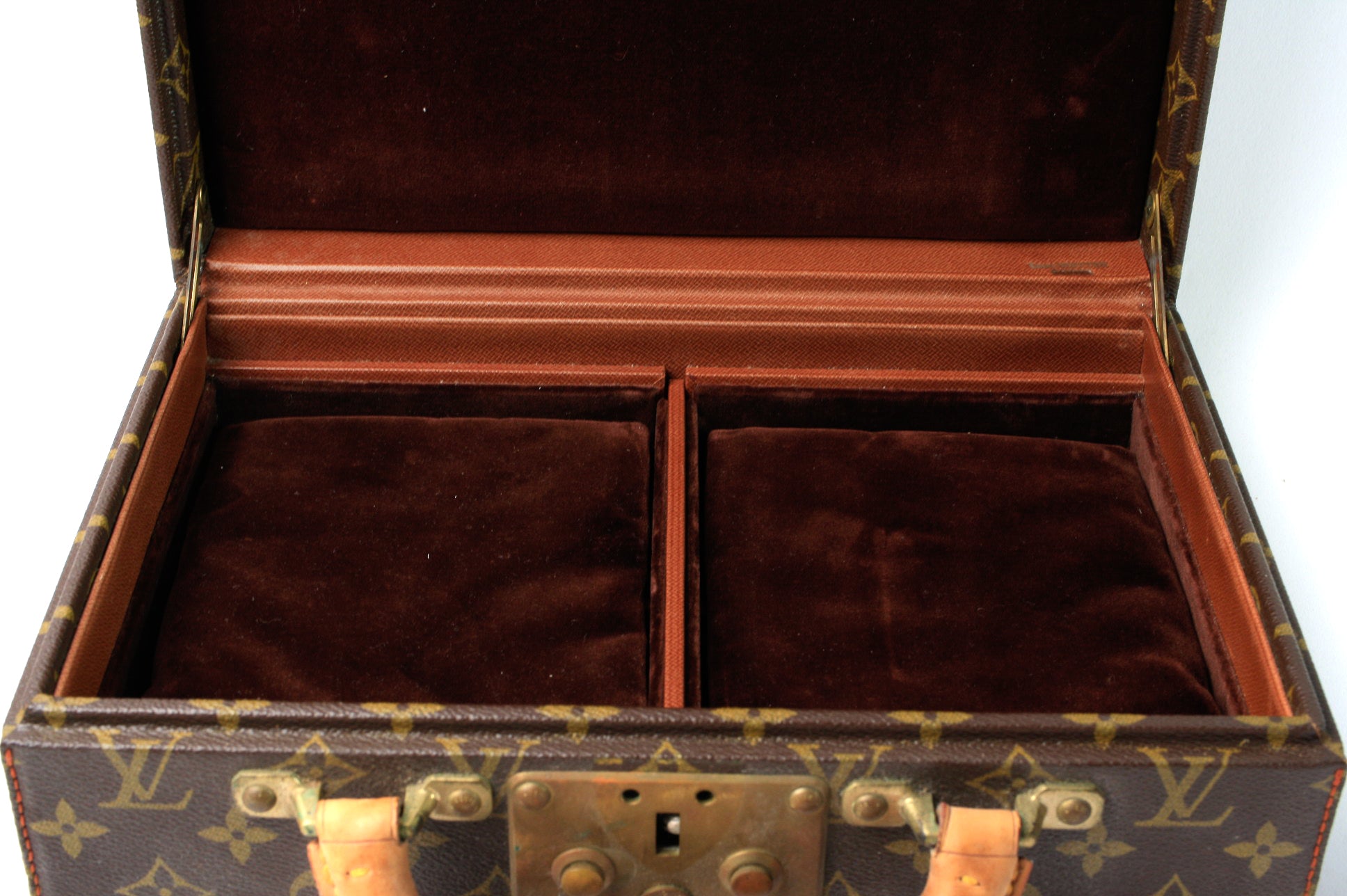 vuitton vintage jewelry trunk
