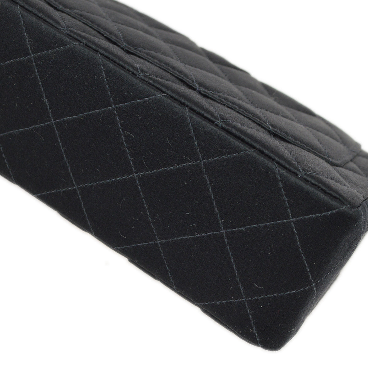 Chanel 黑色缎面迷你經典方形翻蓋包 17