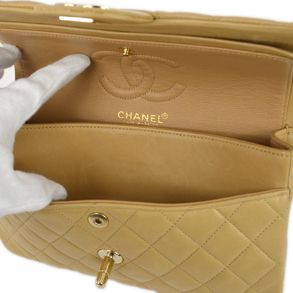 Chanel 2000-2001 - Petit sac classique à double rabat en cuir d'agneau beige