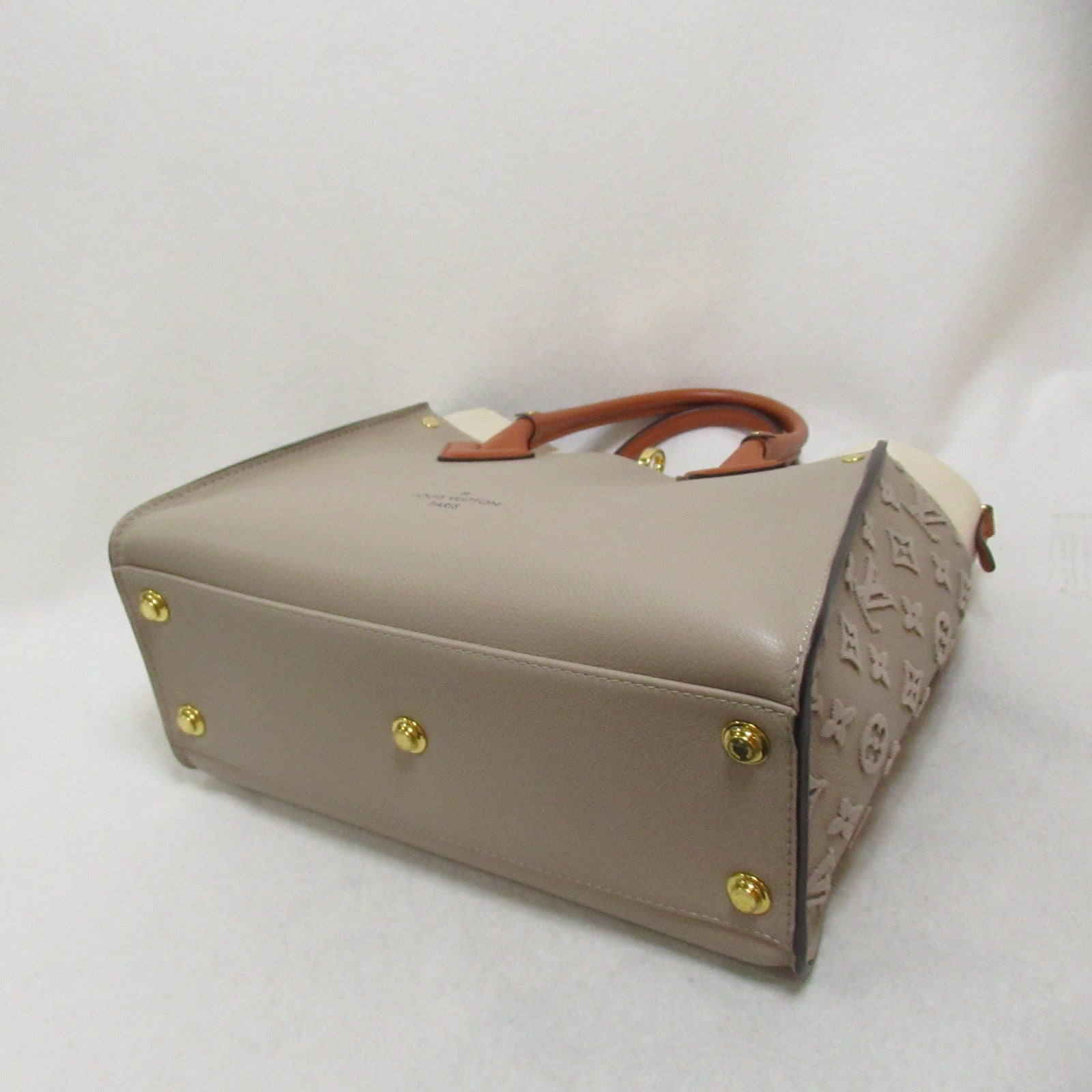 Louis Vuitton on  Side MM Shoulder Bag Leather Bag  Beige M53825
