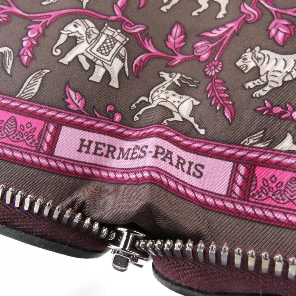 Hermes Chase in India 056087CK Silky Pop Bag