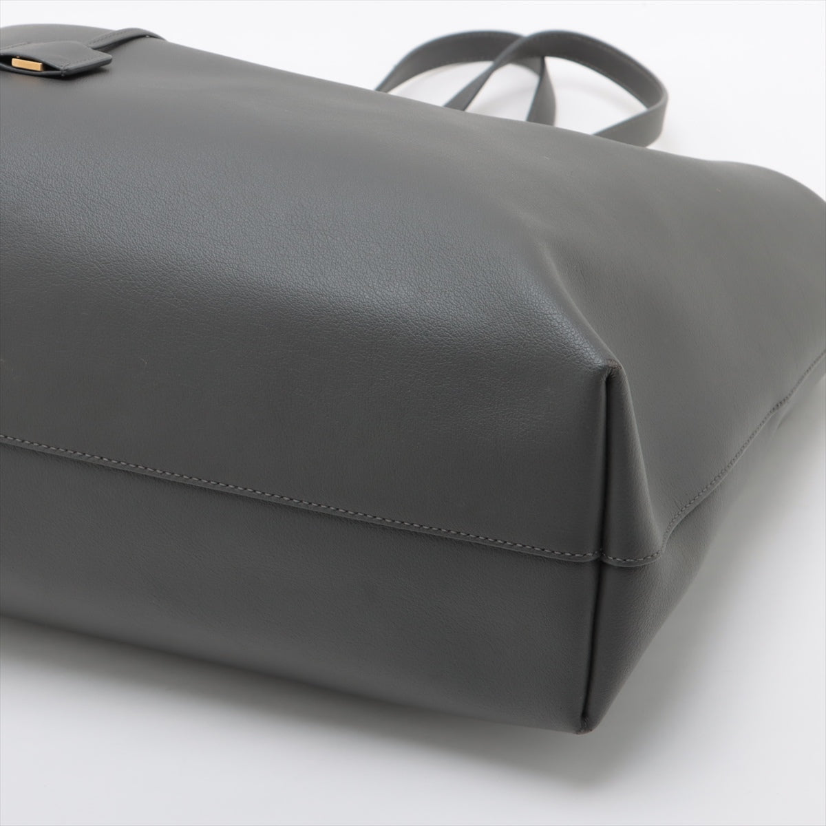 Saint Laurent  Sack ping Leather Bag Gr 600281
