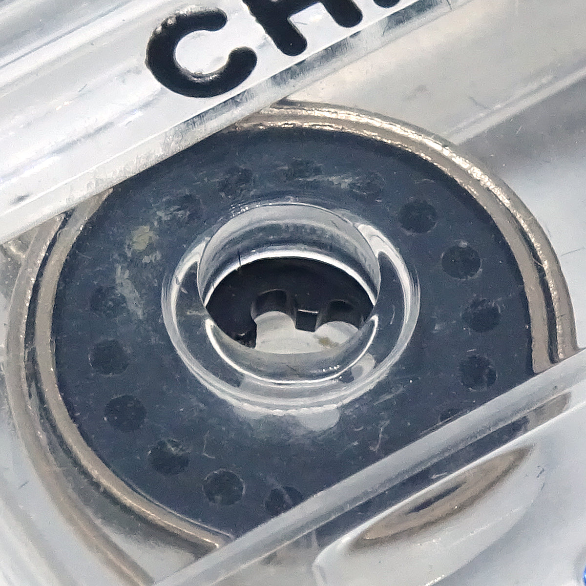 Chanel 盒式磁帶胸針 Clear 04P