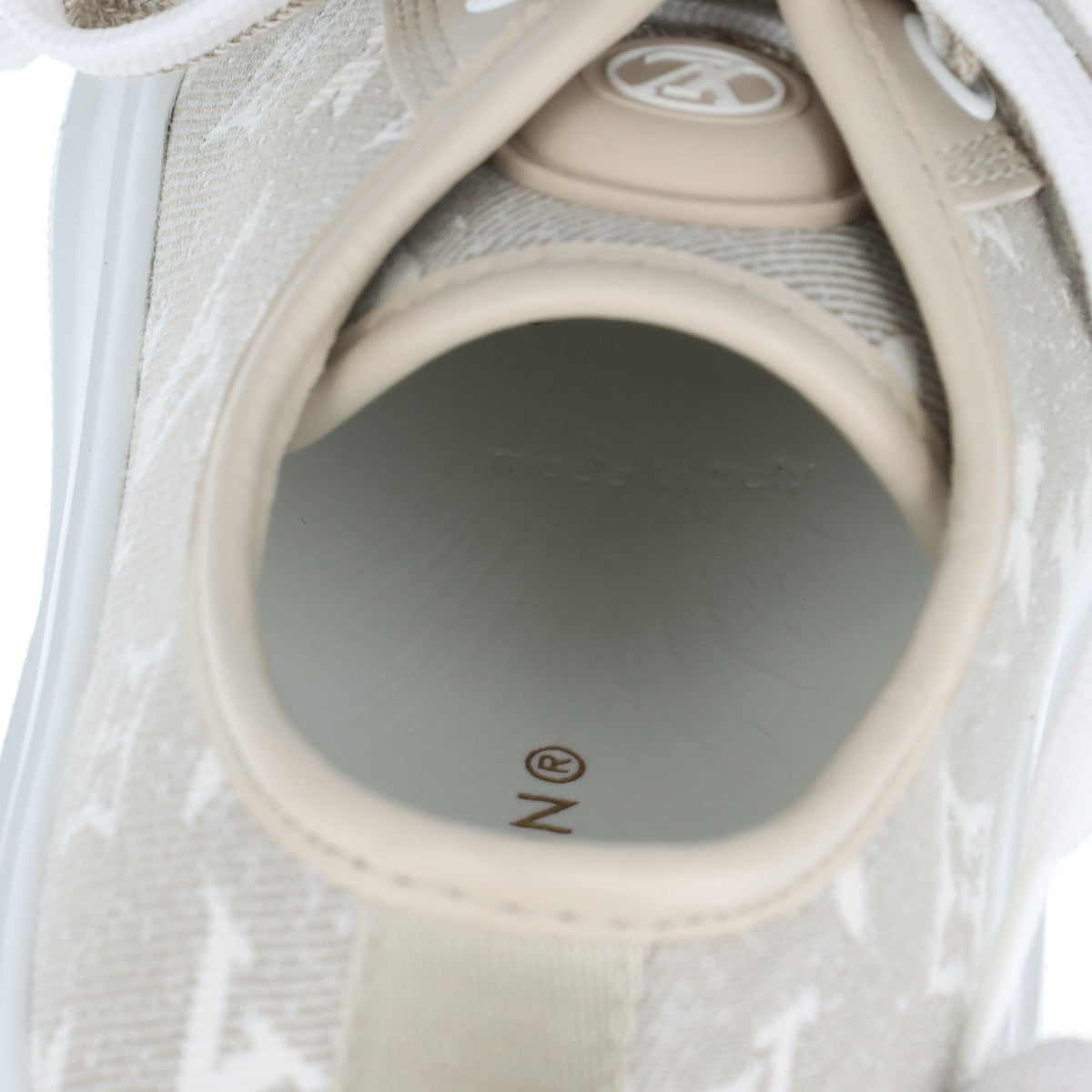 Louis Vuitton LV squadline 22  canvas x leather sneaker 35 ladies beige x white LD1212 monogram LV logo stor bag    store